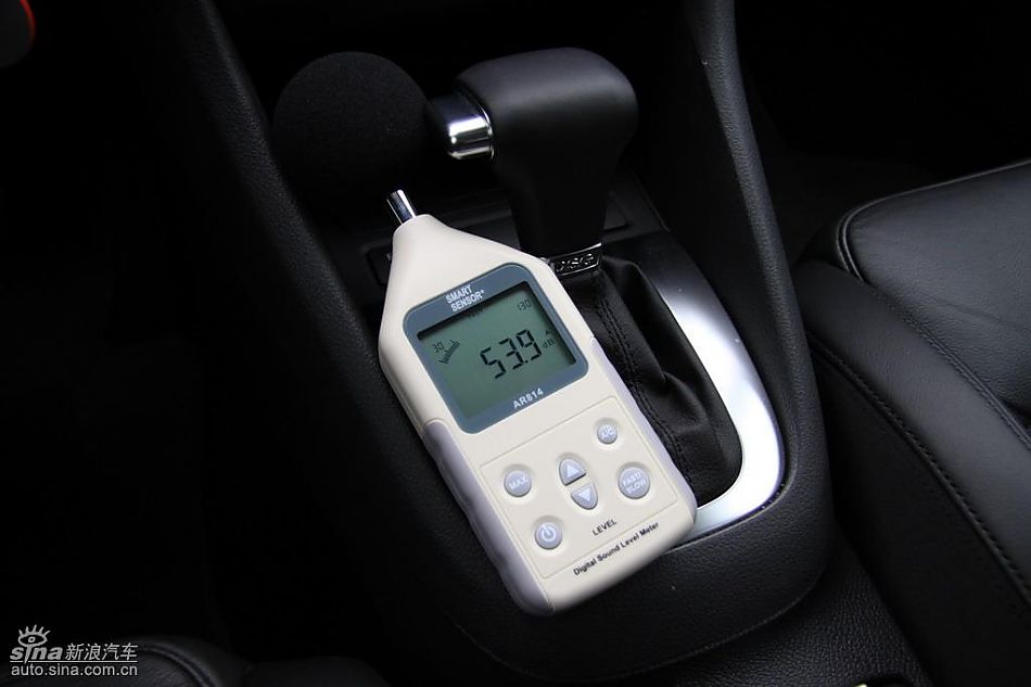 一汽大众新高尔夫内饰实拍图