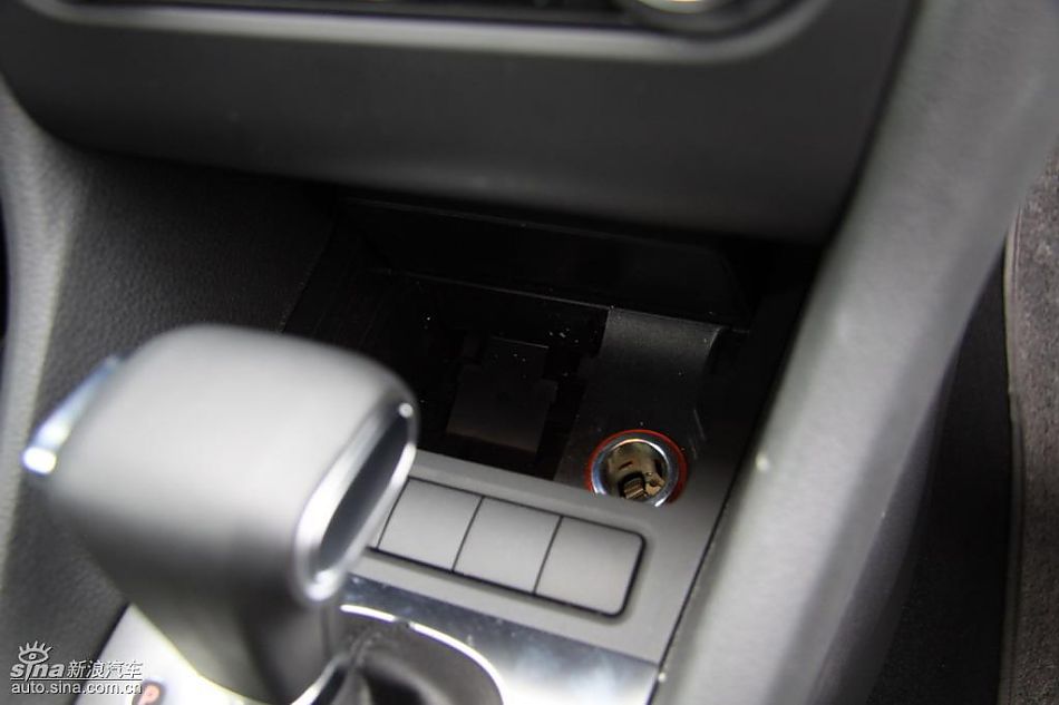 一汽大众新高尔夫内饰实拍图