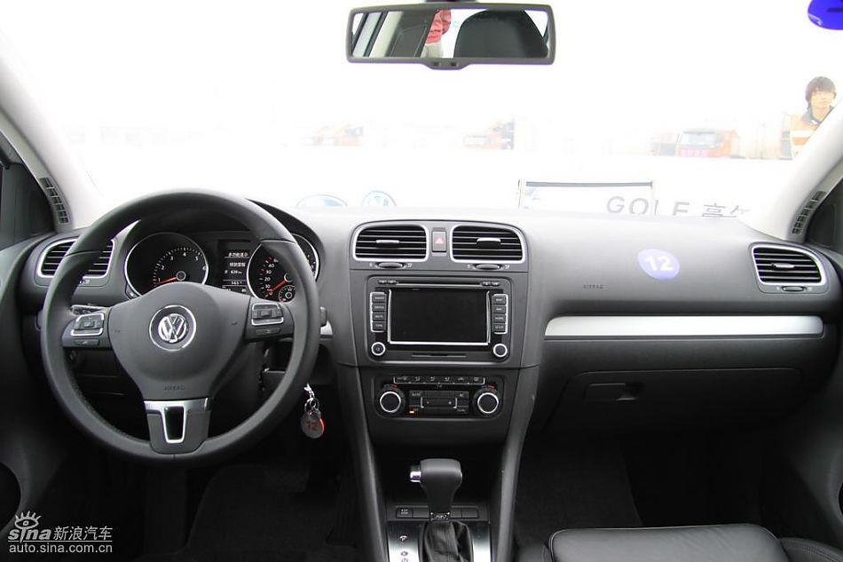 一汽大众新高尔夫内饰实拍图