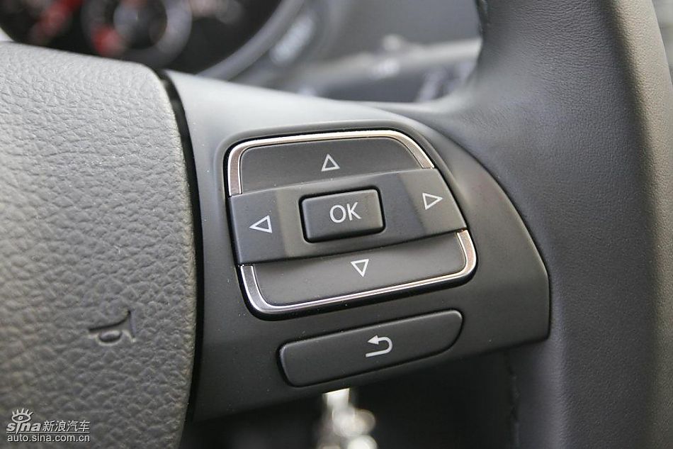 第六代高尔夫内饰及细节