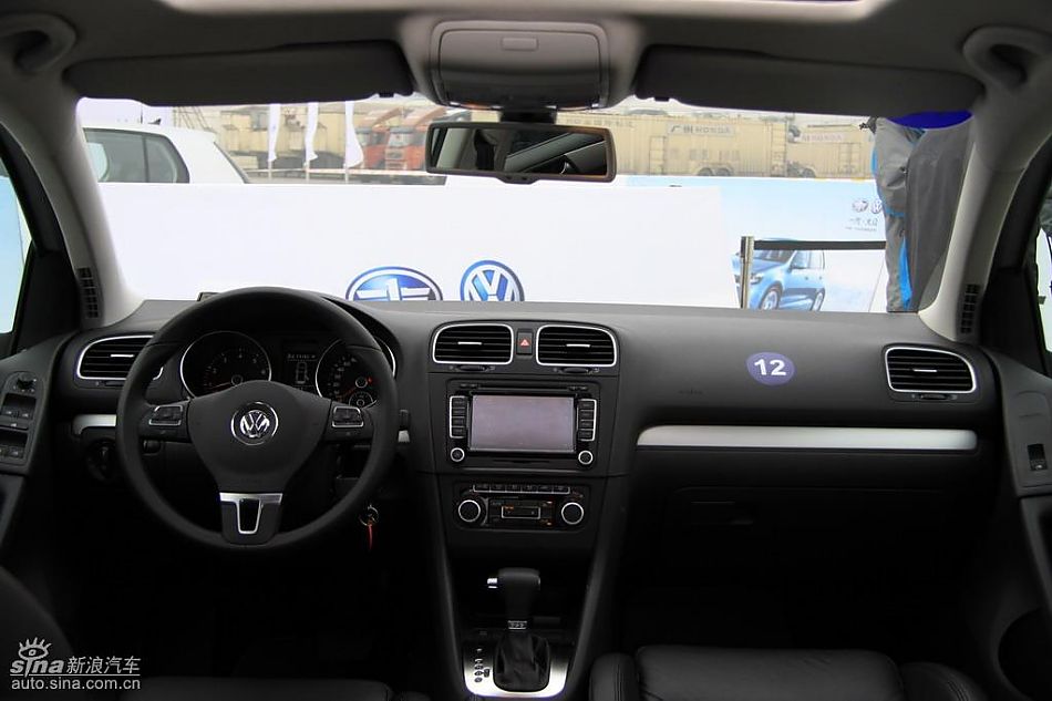一汽大众新高尔夫内饰实拍图