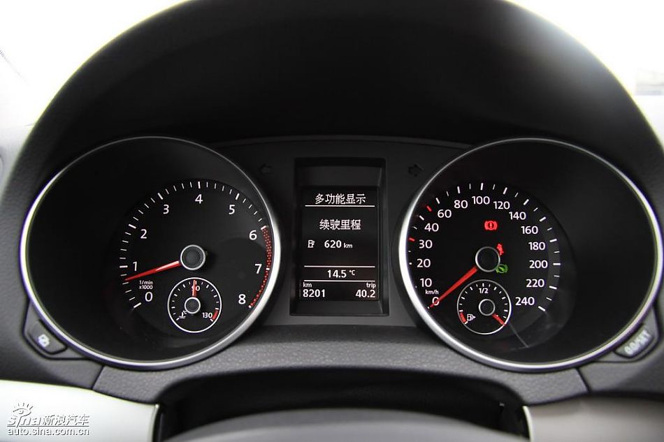 一汽大众新高尔夫内饰实拍图