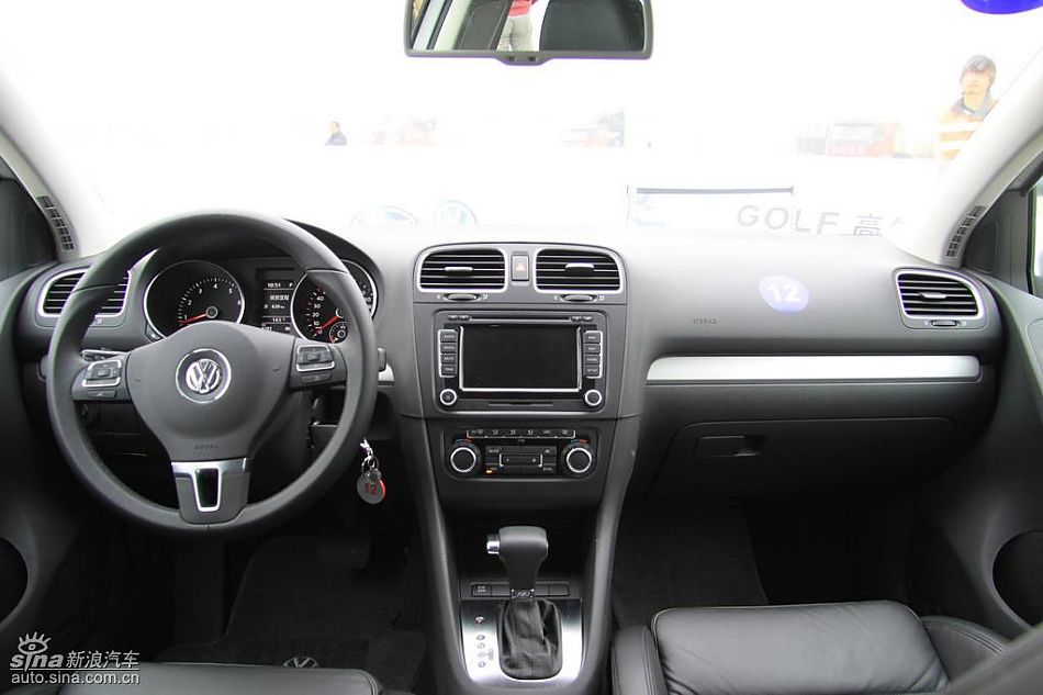 一汽大众新高尔夫内饰实拍图