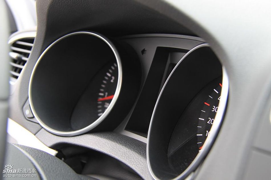 一汽大众新高尔夫内饰实拍图
