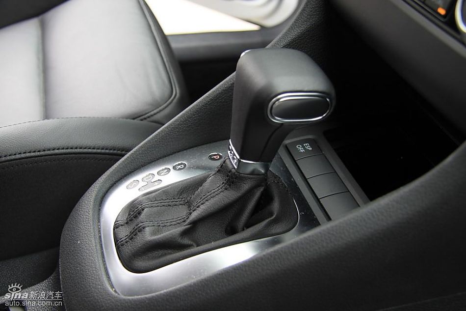 一汽大众新高尔夫内饰实拍图