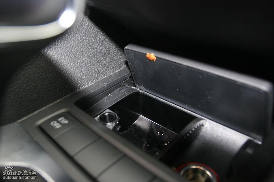 第六代高尔夫内饰及细节