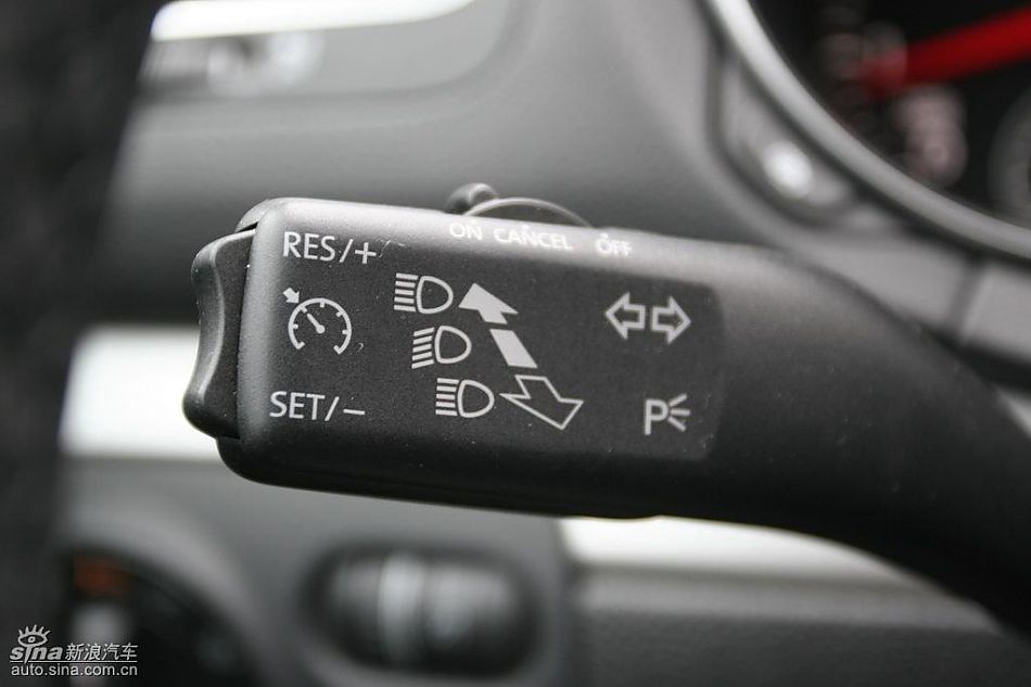 第六代高尔夫内饰及细节