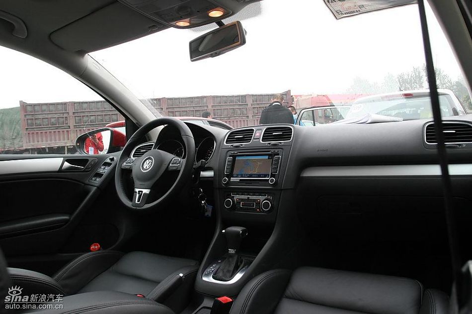 第六代高尔夫内饰及细节