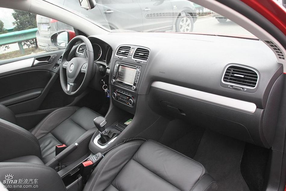 第六代高尔夫内饰及细节