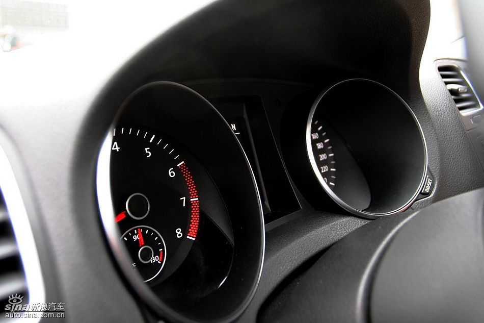 第六代高尔夫内饰及细节