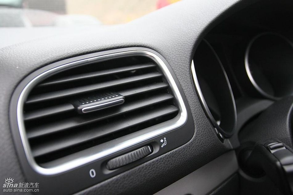 第六代高尔夫内饰及细节