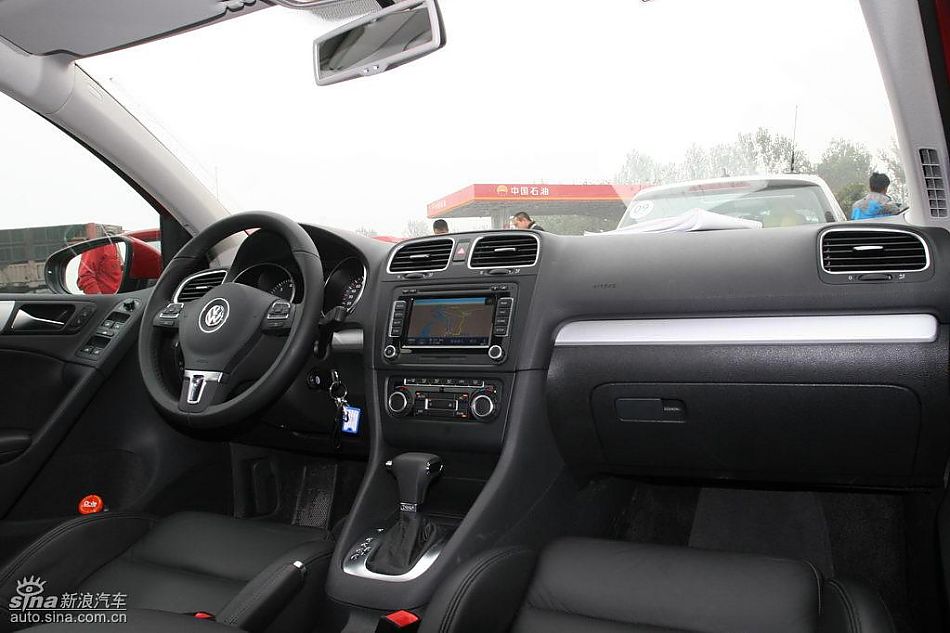 第六代高尔夫内饰及细节