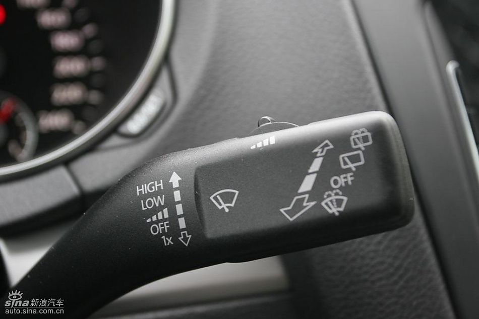 第六代高尔夫内饰及细节