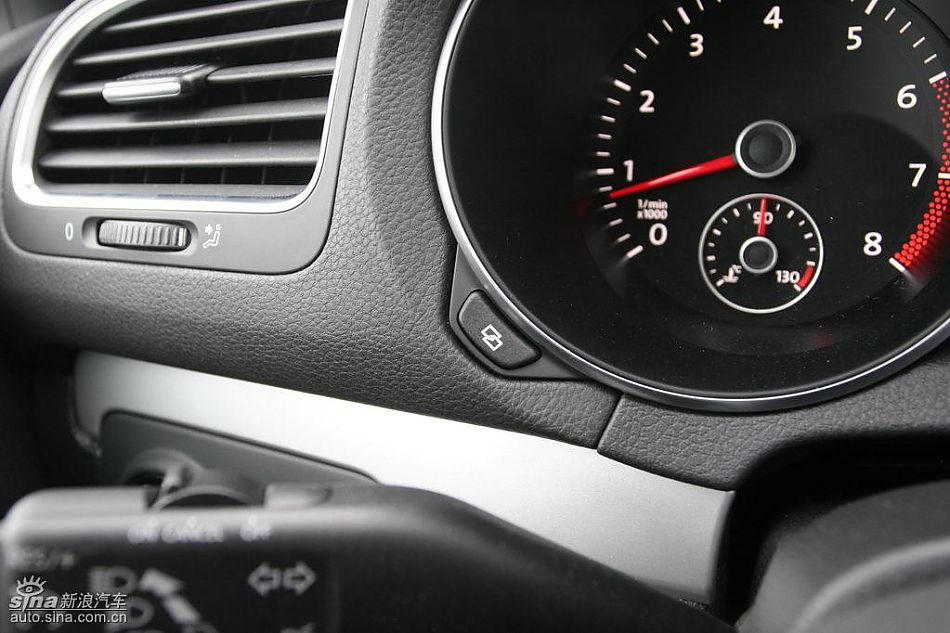 第六代高尔夫内饰及细节