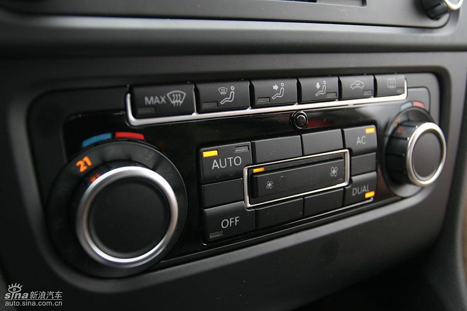 第六代高尔夫内饰及细节