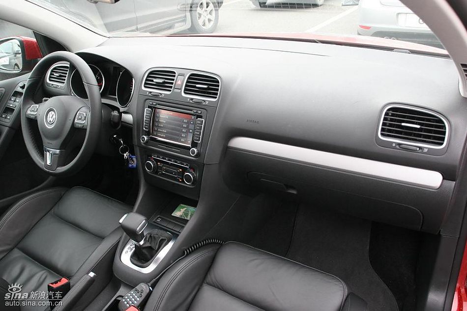 第六代高尔夫内饰及细节