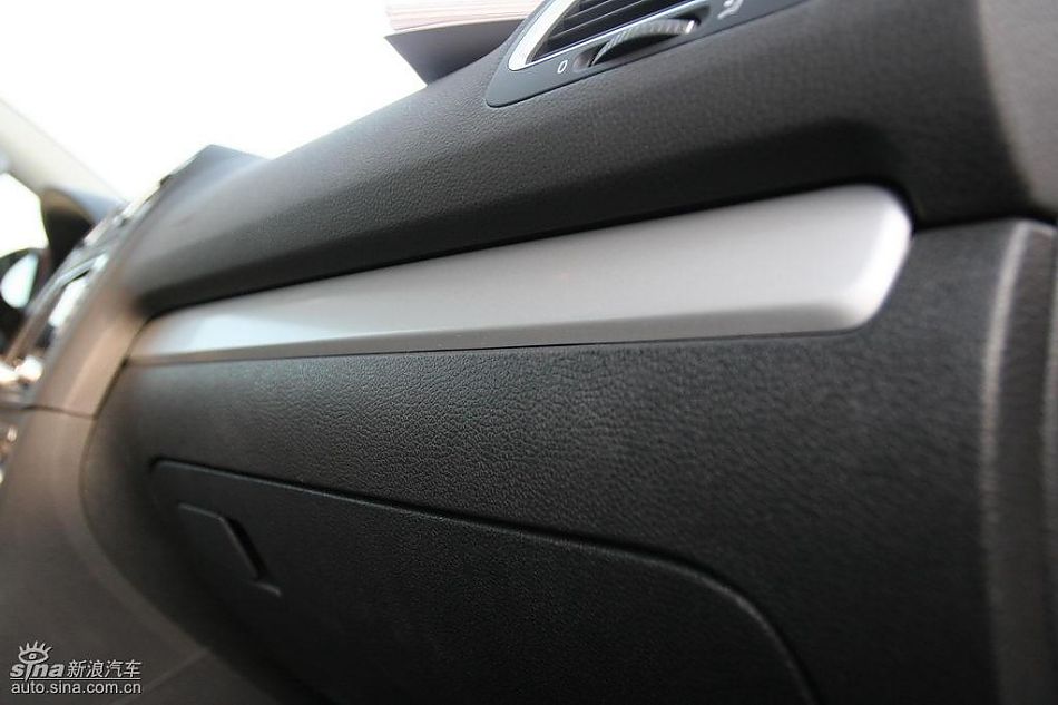 第六代高尔夫内饰及细节