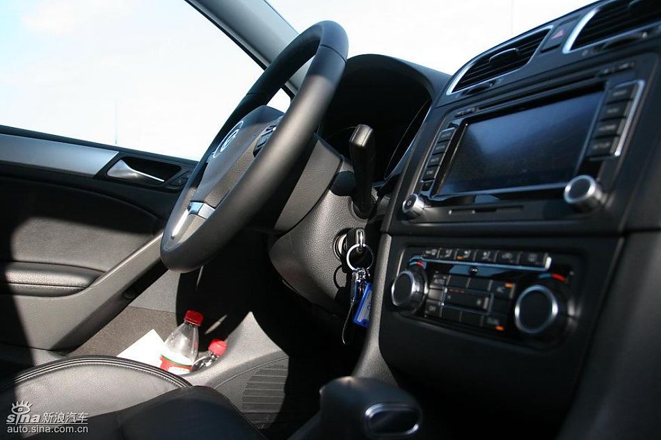 第六代高尔夫内饰及细节