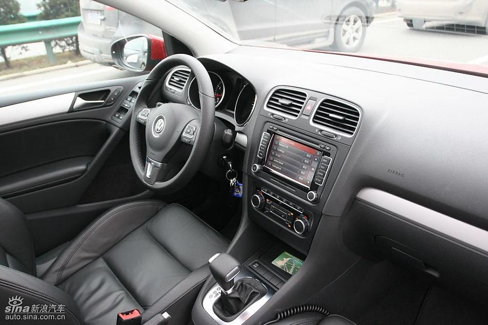 第六代高尔夫内饰及细节