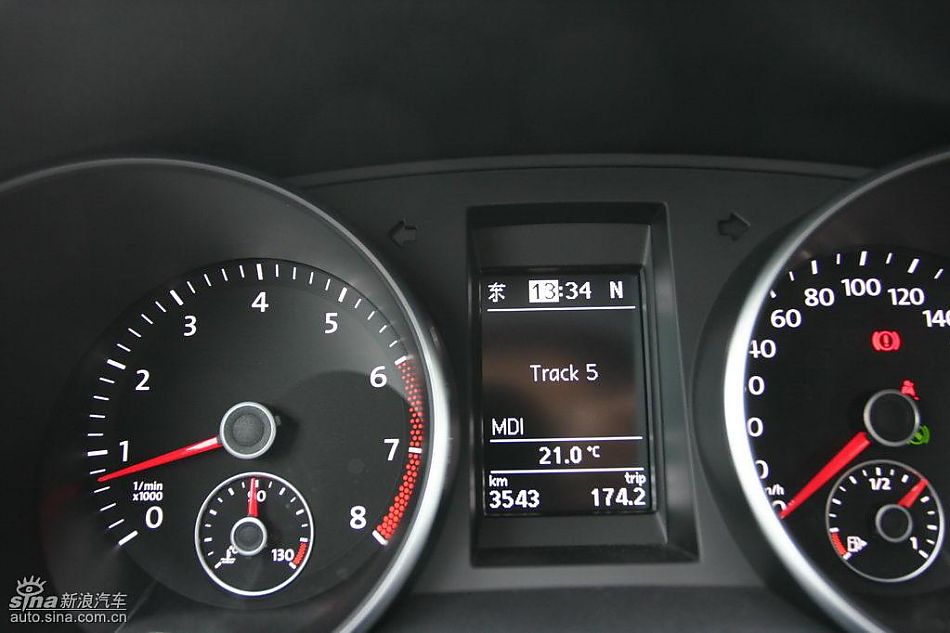 第六代高尔夫内饰及细节