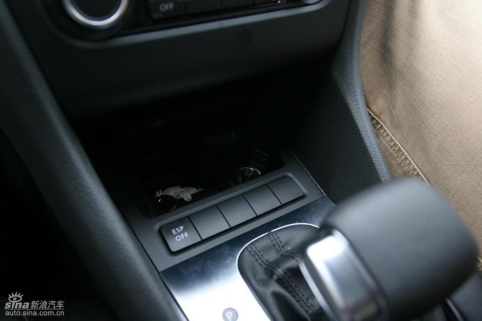 第六代高尔夫内饰及细节