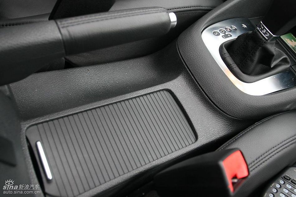 第六代高尔夫内饰及细节