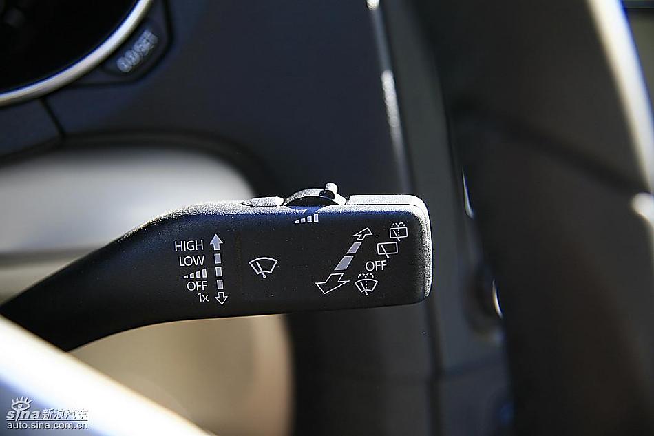 一汽大众全新高尔夫6到店实拍