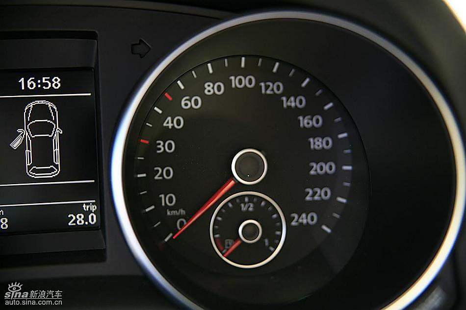 一汽大众全新高尔夫6到店实拍