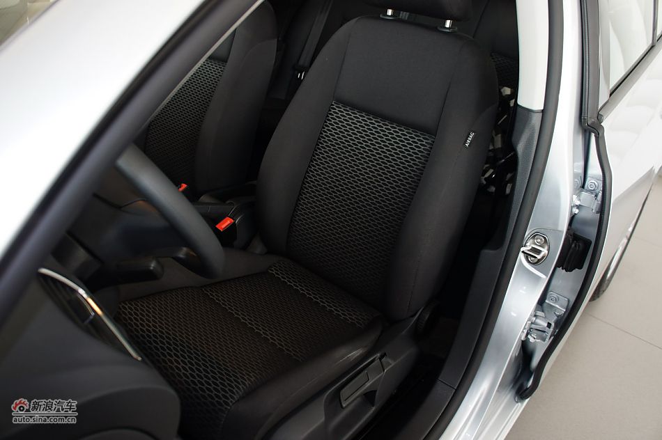 2011款高尔夫1.6手动时尚型