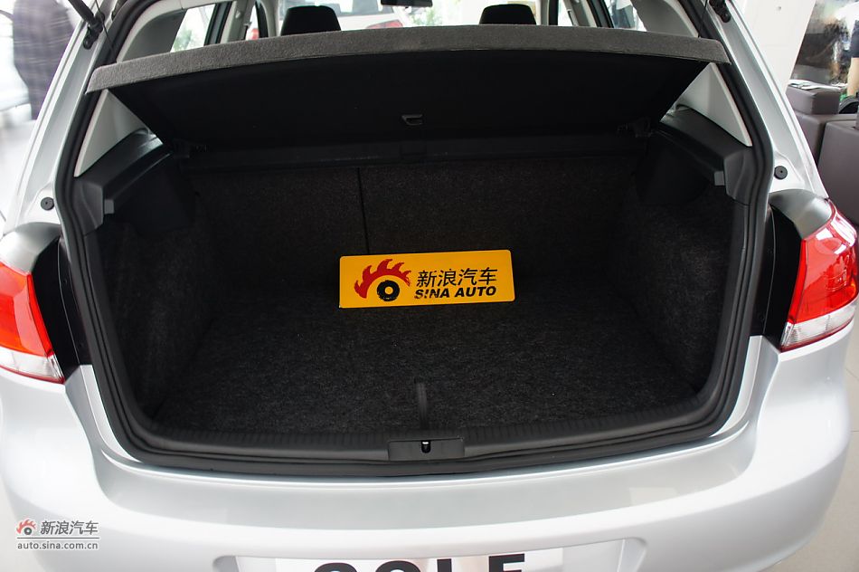 2011款高尔夫1.6手动时尚型