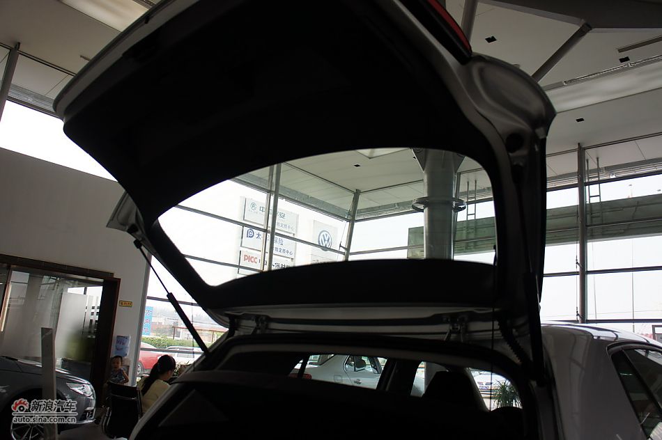 2011款高尔夫1.6手动时尚型