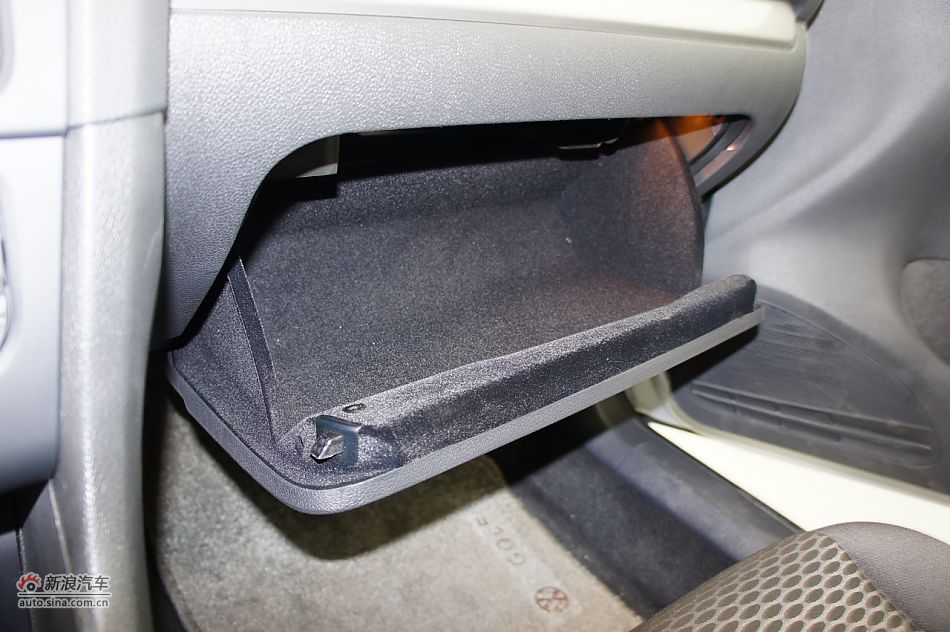 2011款高尔夫1.6手动时尚型