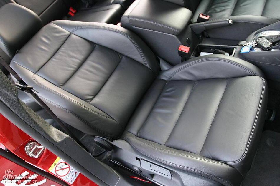 第六代高尔夫内饰及细节