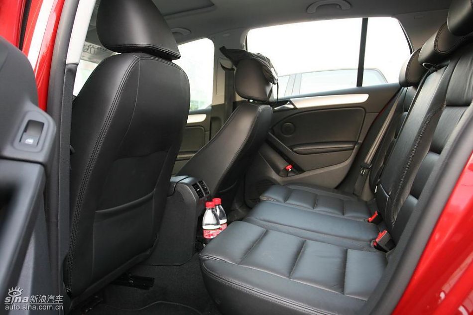 第六代高尔夫内饰及细节