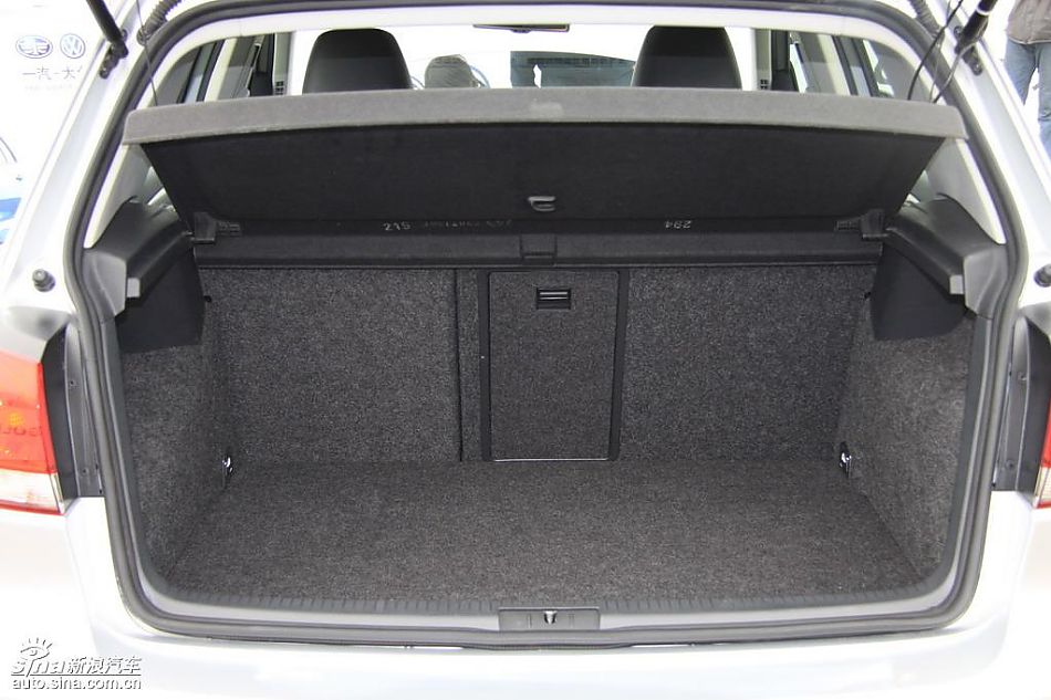 一汽大众新高尔夫内饰实拍图