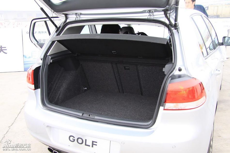 一汽大众新高尔夫内饰实拍图