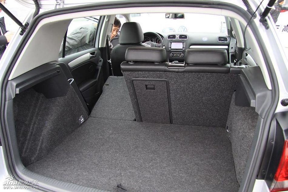 一汽大众新高尔夫内饰实拍图