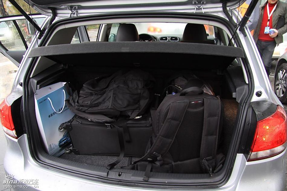 一汽大众新高尔夫内饰实拍图