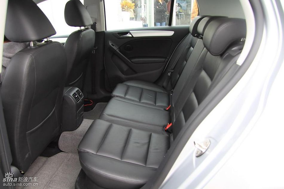 一汽大众新高尔夫内饰实拍图