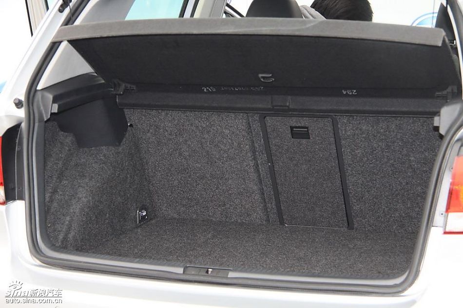 一汽大众新高尔夫内饰实拍图