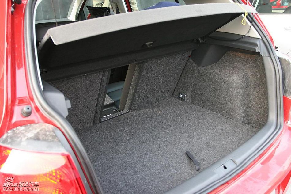 第六代高尔夫内饰及细节