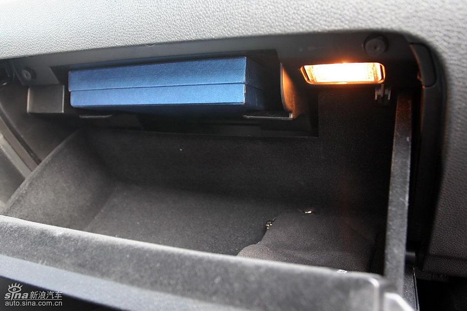 第六代高尔夫内饰及细节