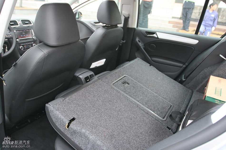 第六代高尔夫内饰及细节