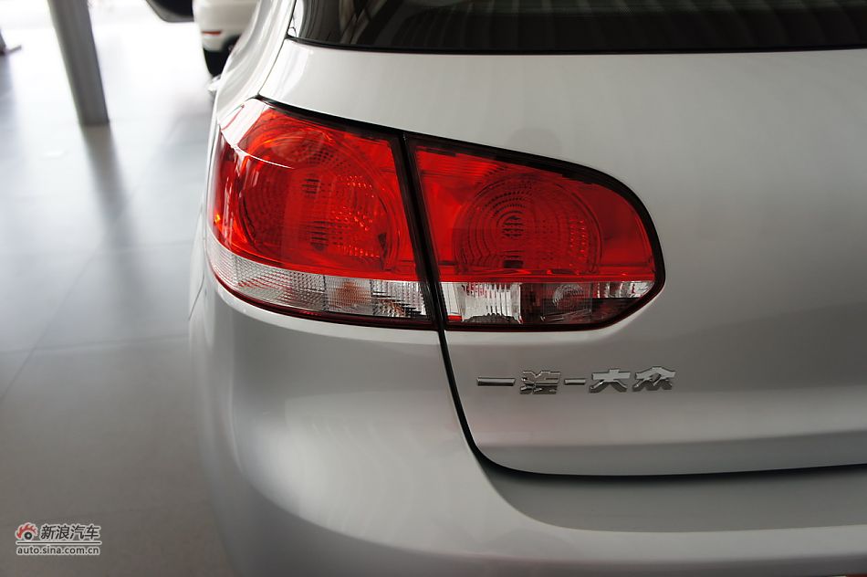 2011款高尔夫1.6手动时尚型