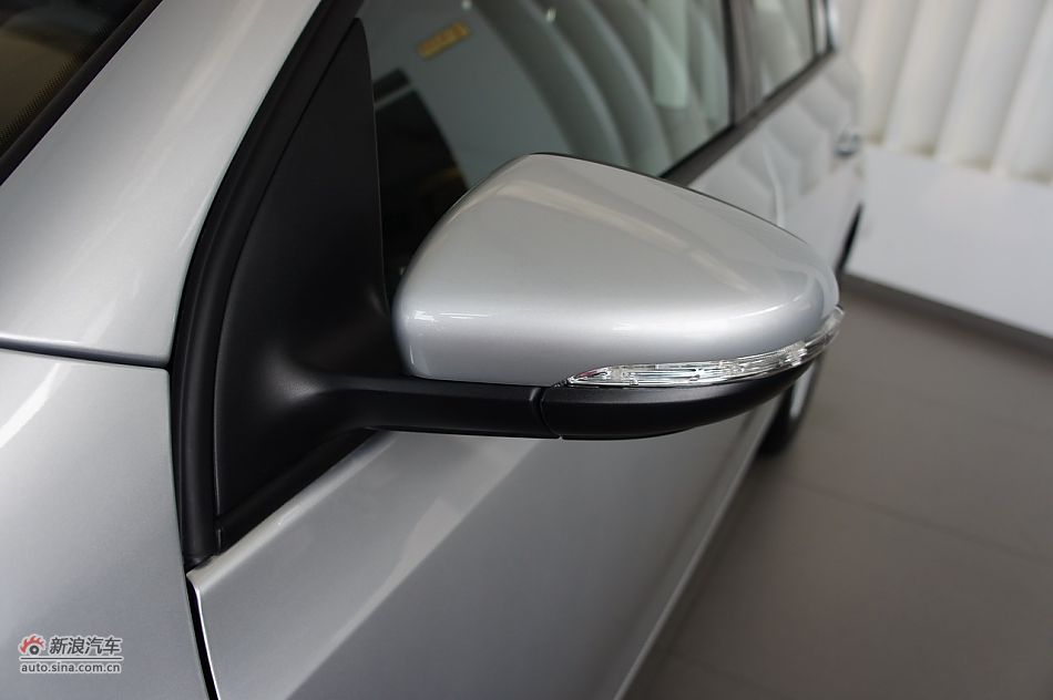 2011款高尔夫1.6手动时尚型