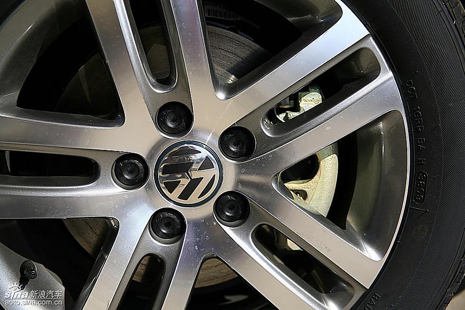 一汽大众全新高尔夫6到店实拍