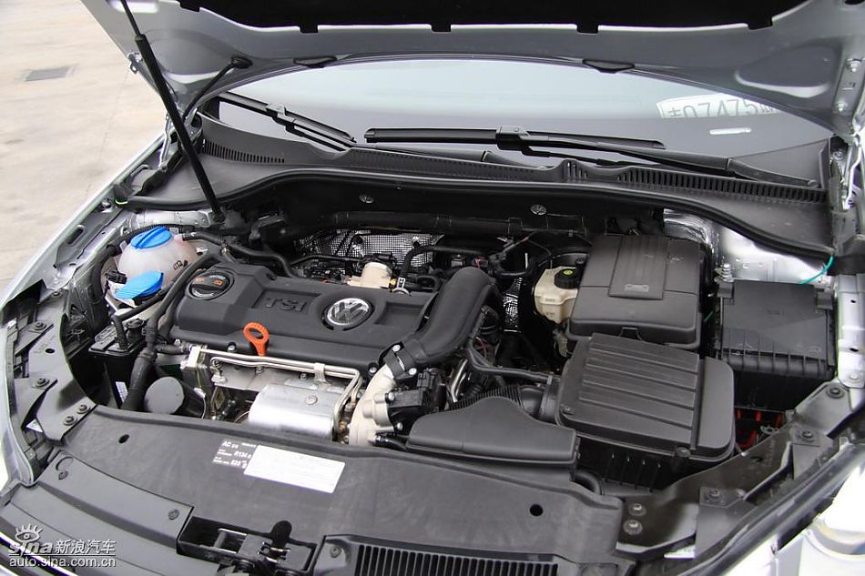一汽大众新高尔夫发动机实拍图