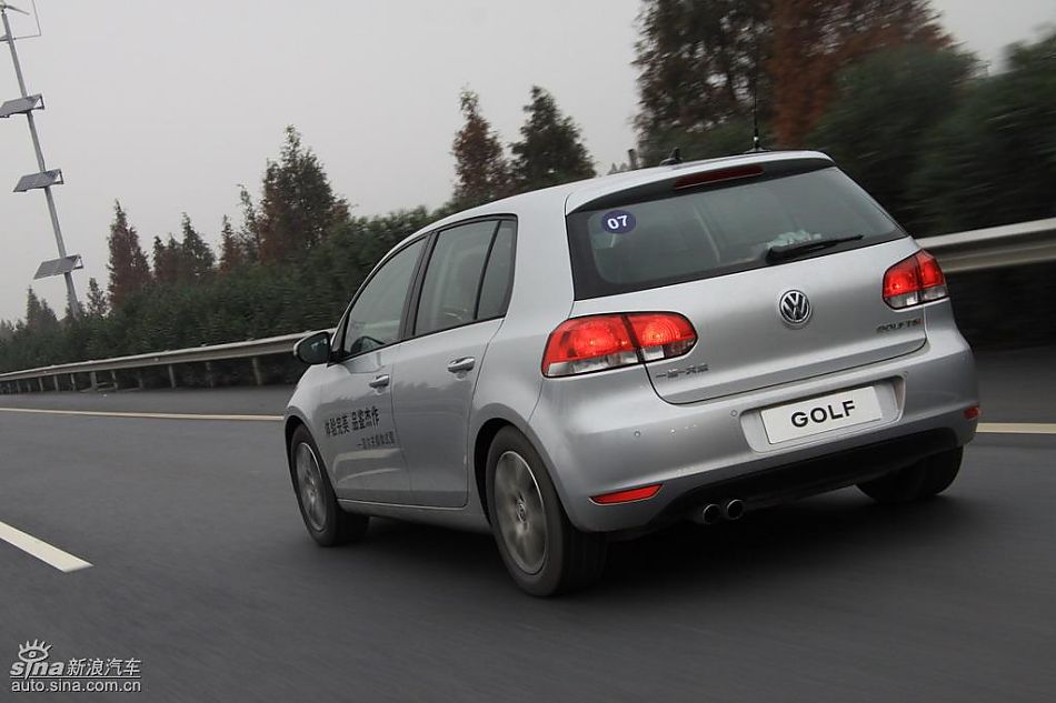 一汽大众新高尔夫动态实拍图
