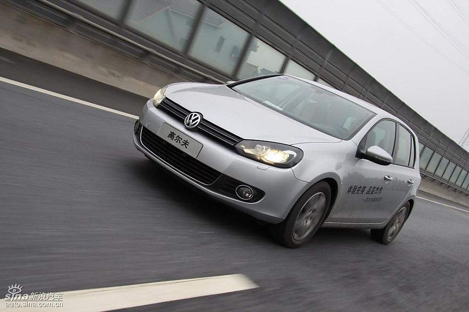 一汽大众新高尔夫动态实拍图