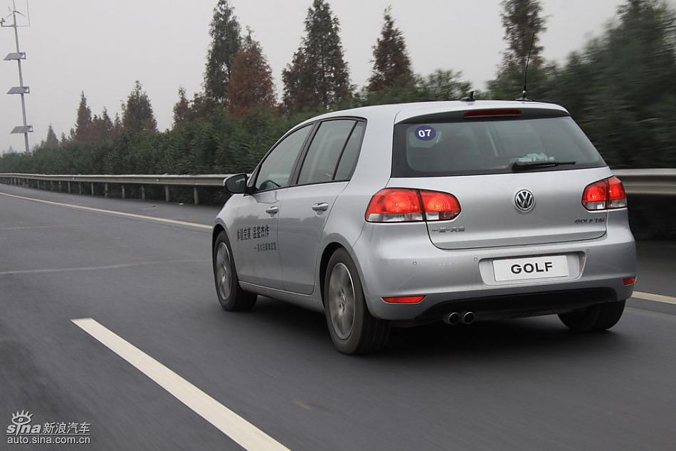 一汽大众新高尔夫动态实拍图